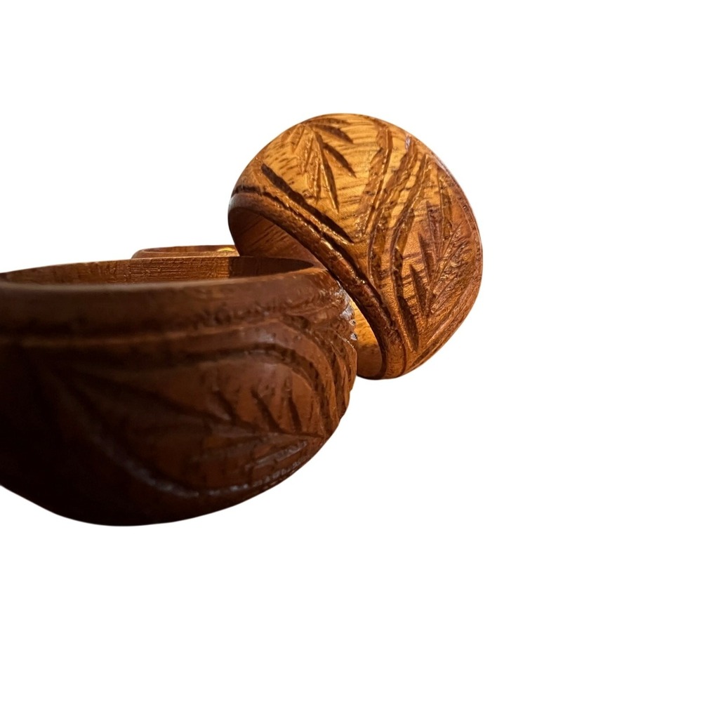 Vintage Hand Carved‎ Wood Napkin Rings Set of 4 Floral Leaf Boho Rustic Brown